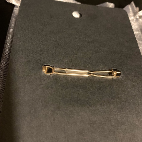 J. Crew Crystal Circle Barrette Clear Hair Pin clip NWT - Picture 3 of 3